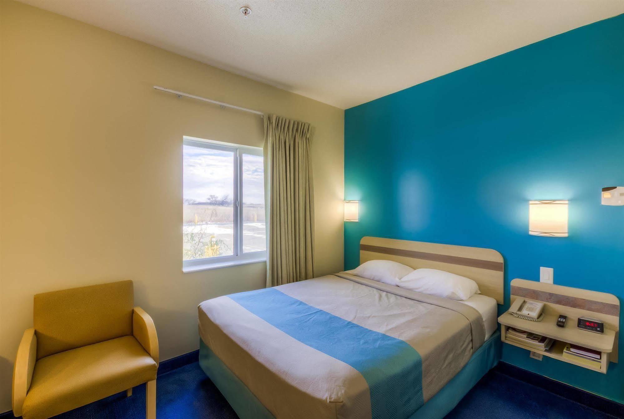 Motel 6-Estevan, SK Exterior foto