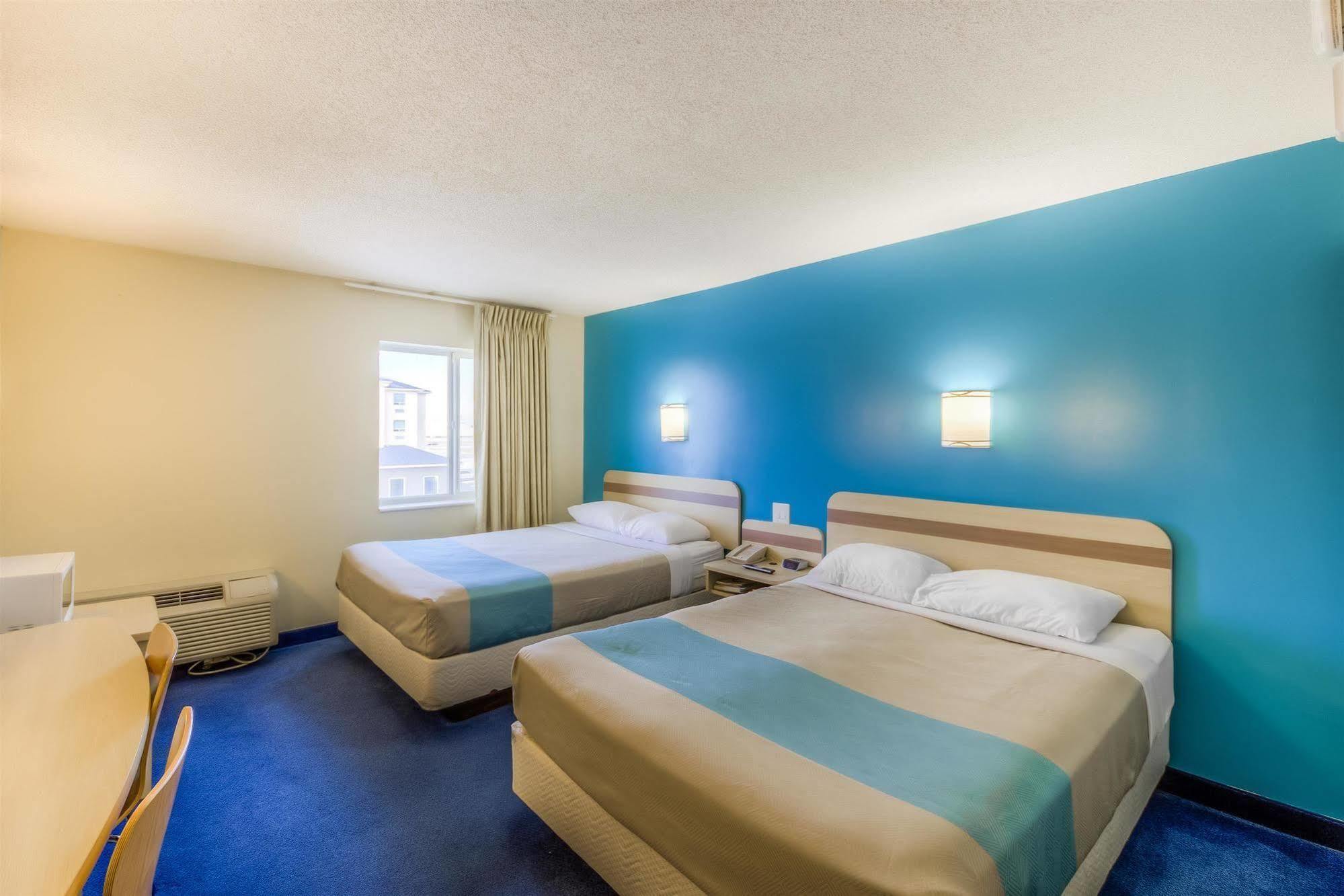 Motel 6-Estevan, SK Exterior foto
