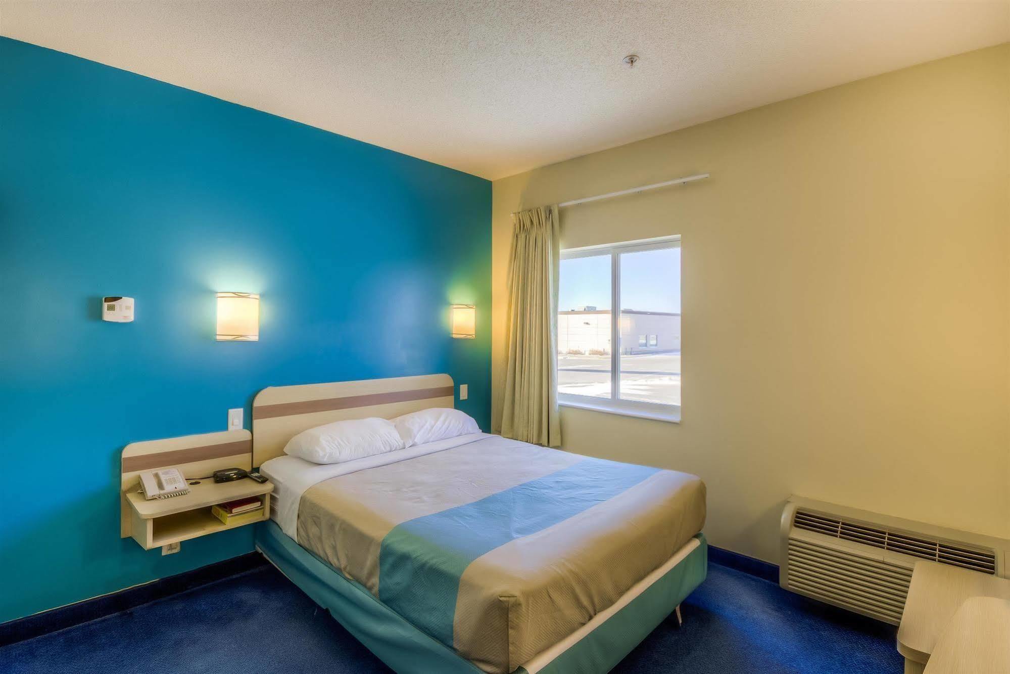 Motel 6-Estevan, SK Exterior foto